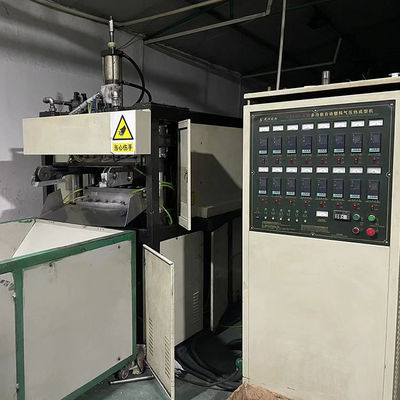 Used 380V Plastic Large Thermoforming Machine 7000kg For  Buyers
